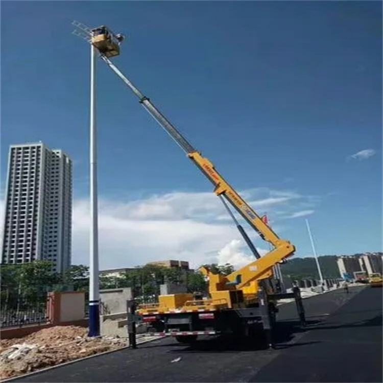 青岛市南维修路灯的曲臂升降车出租